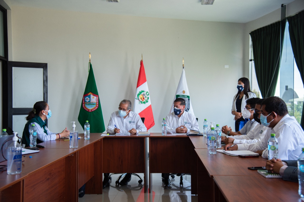 Especialistas de SERFOR visitan la Universidad Nacional de Frontera para intercambiar iniciativas relacionadas a estudios del algarrobo 4