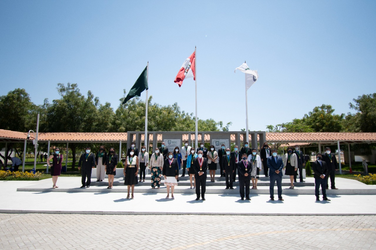 Diecinueve ganadores en el concurso de nombramiento docente en la Universidad Nacional de Frontera