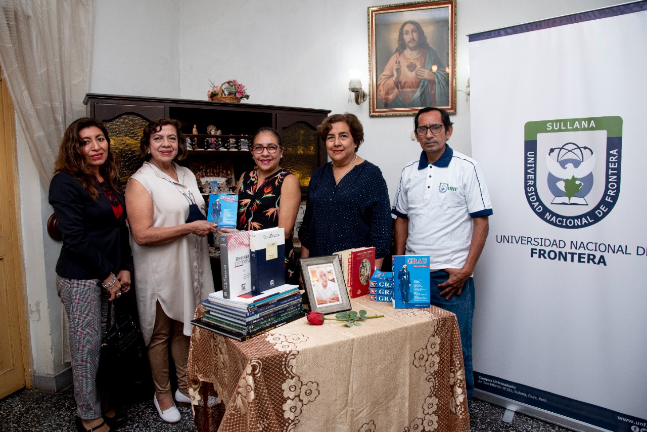 Donan bibliografía del historiador Reynaldo Moya Espinoza a la Universidad Nacional de Frontera 1 1