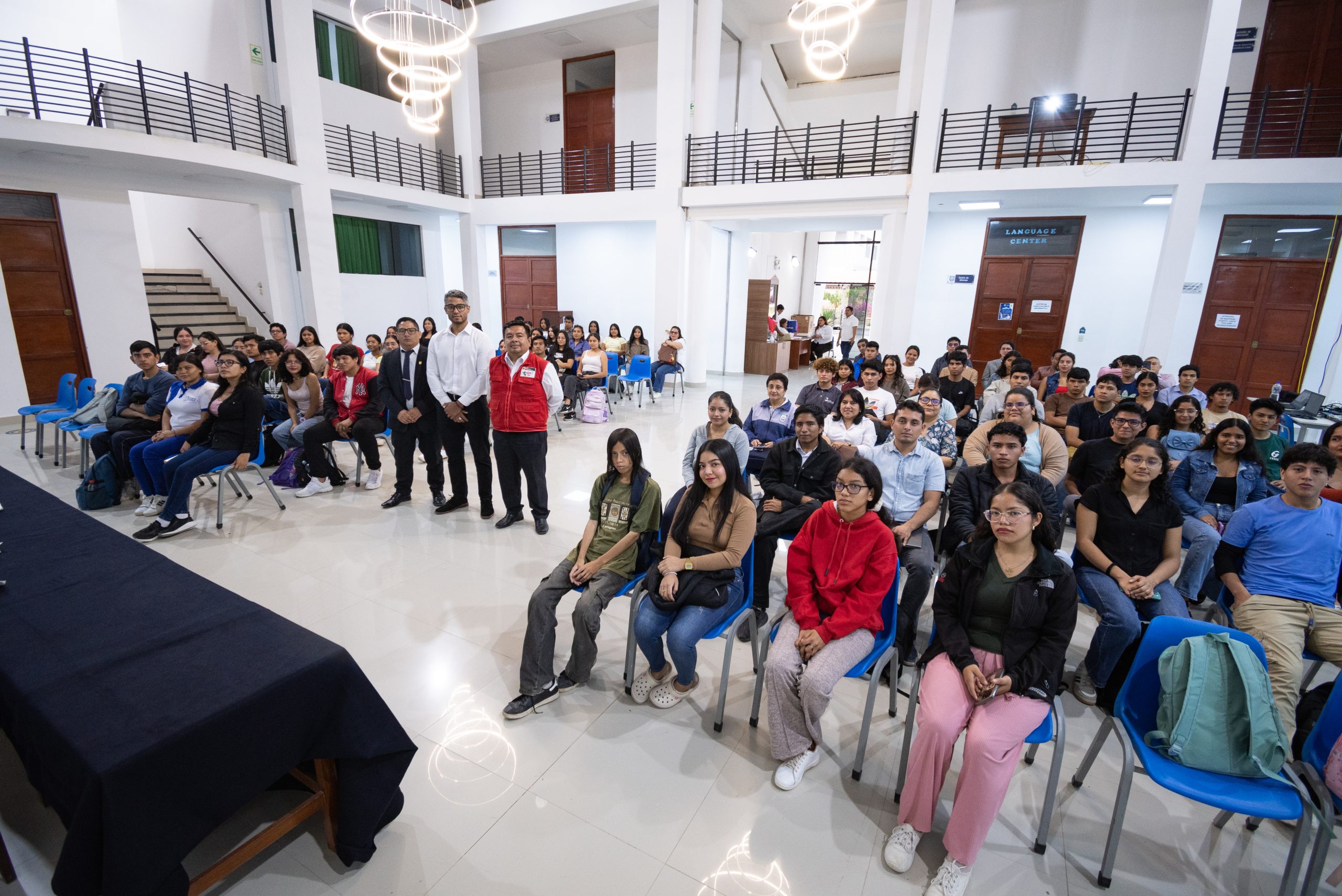 Estudiantes de la UNF participaron en seminario sobre Economía circular y estándares de calidad en el sector manufactura