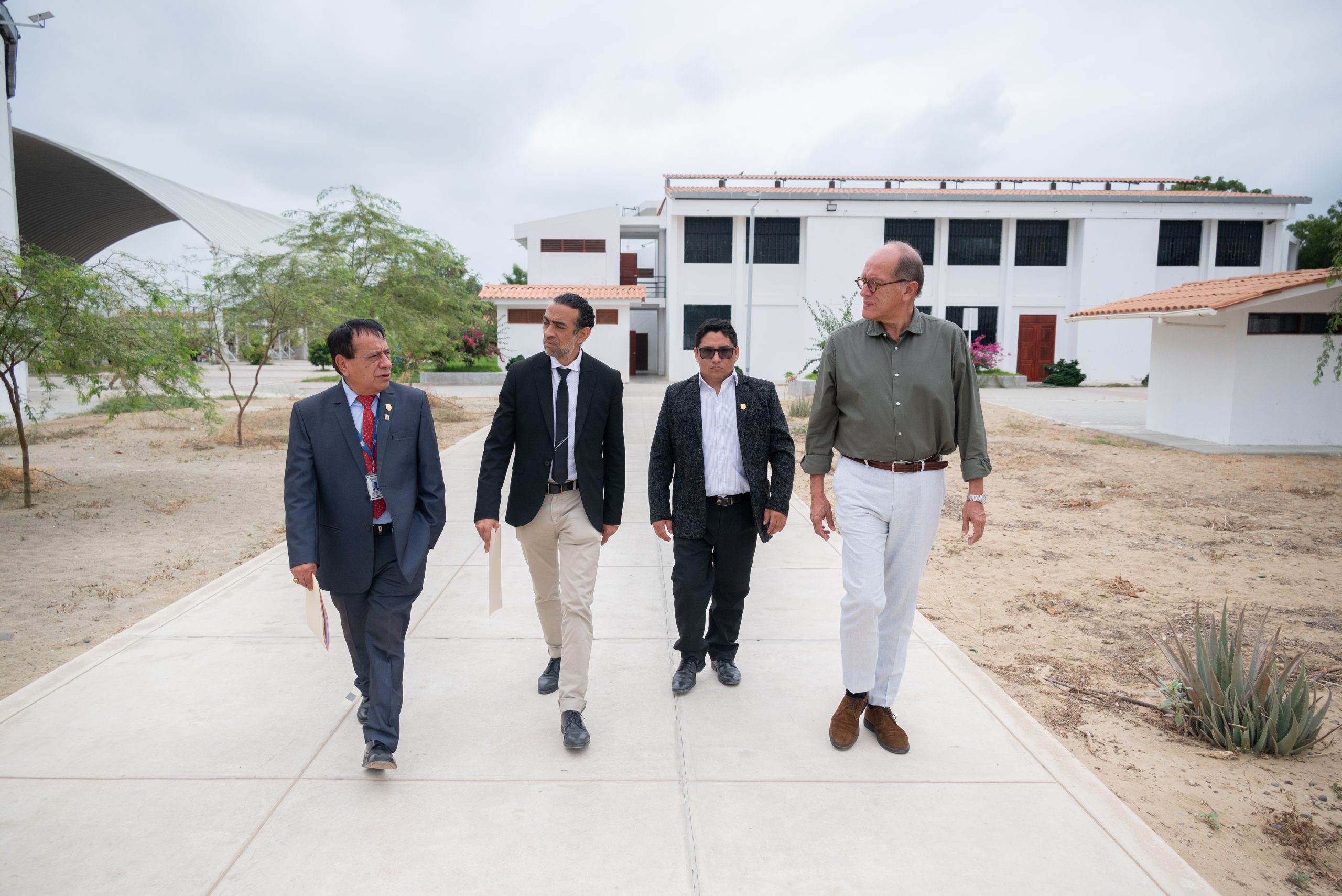 VISITA EMBAJADOR DE RELACIONES EXTERIORES-7