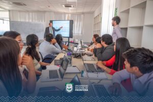 Economistas de Brasil brindan taller en la UNF sobre análisis regional y desarrollo económico