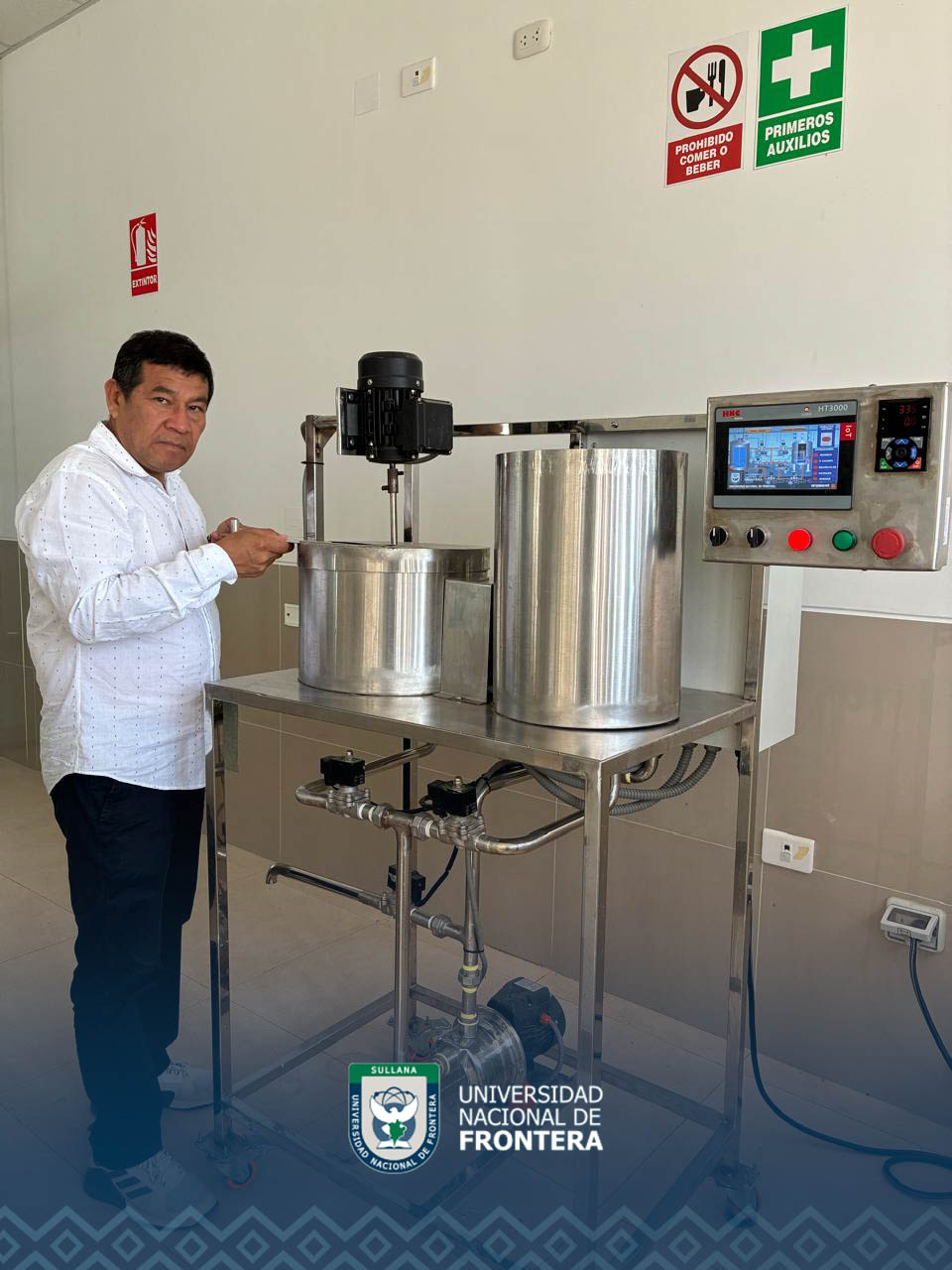 ¡Orgullo UNF! Coordinador de grupo de investigación gana Premio Nacional