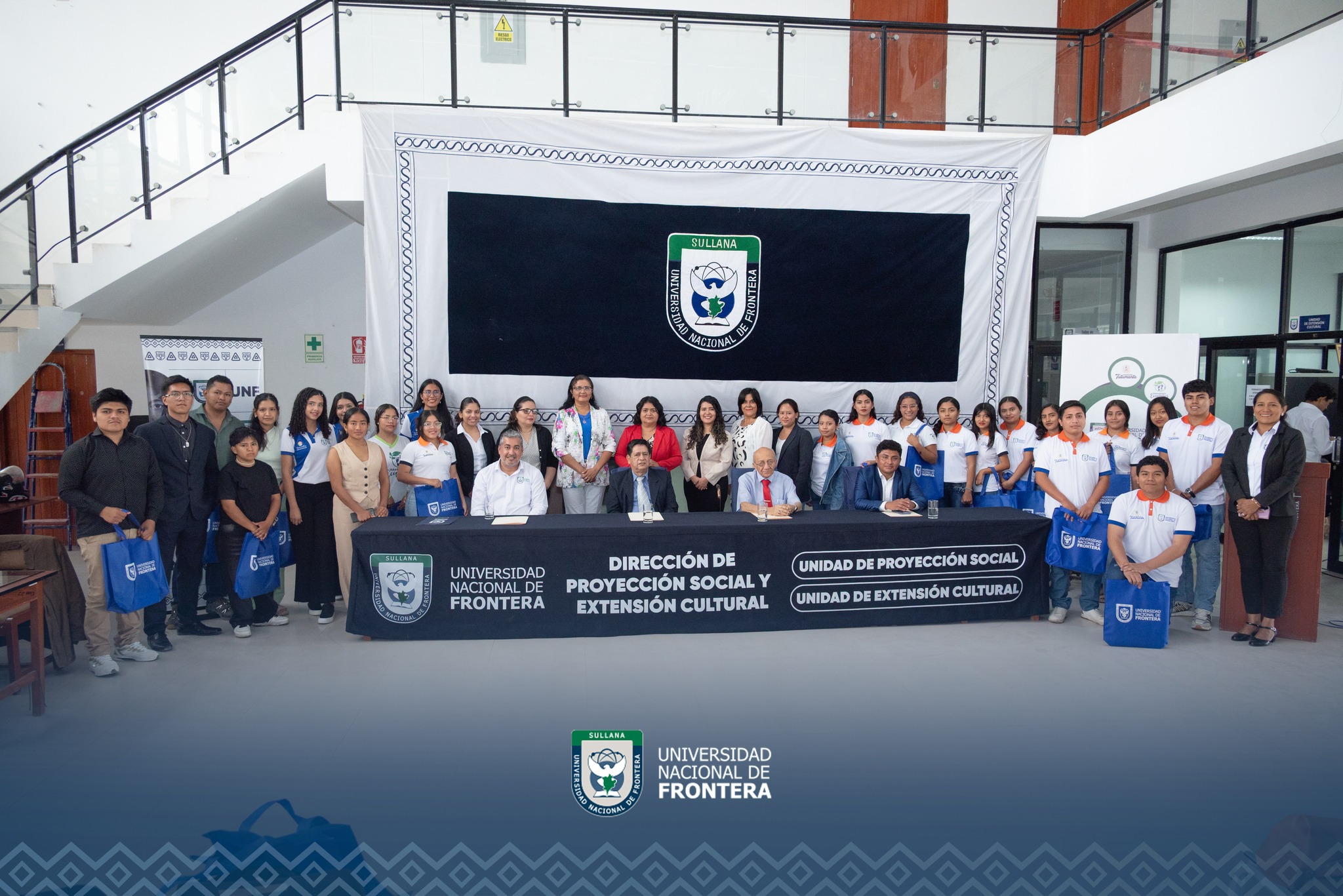 UNF reconoce a estudiantes y docentes por su destacada labor en voluntariados universitarios