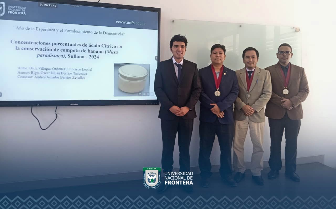 Bachilleres sustentan proyectos de tesis 