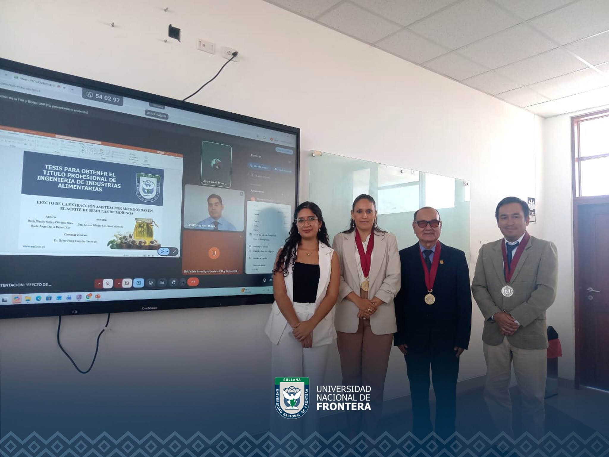 Bachilleres sustentan tesis para obtener el título de Ingeniero de Industrias Alimentarias