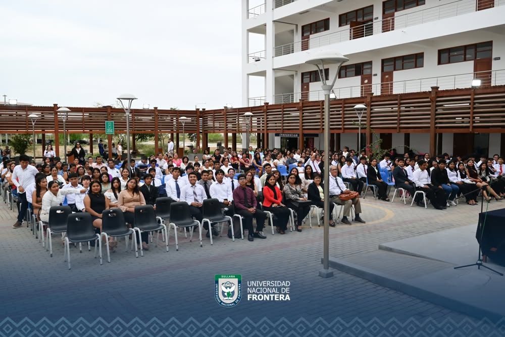 UNF ceremonia de imposición de guardapolvos a estudiantes de la FIIAB